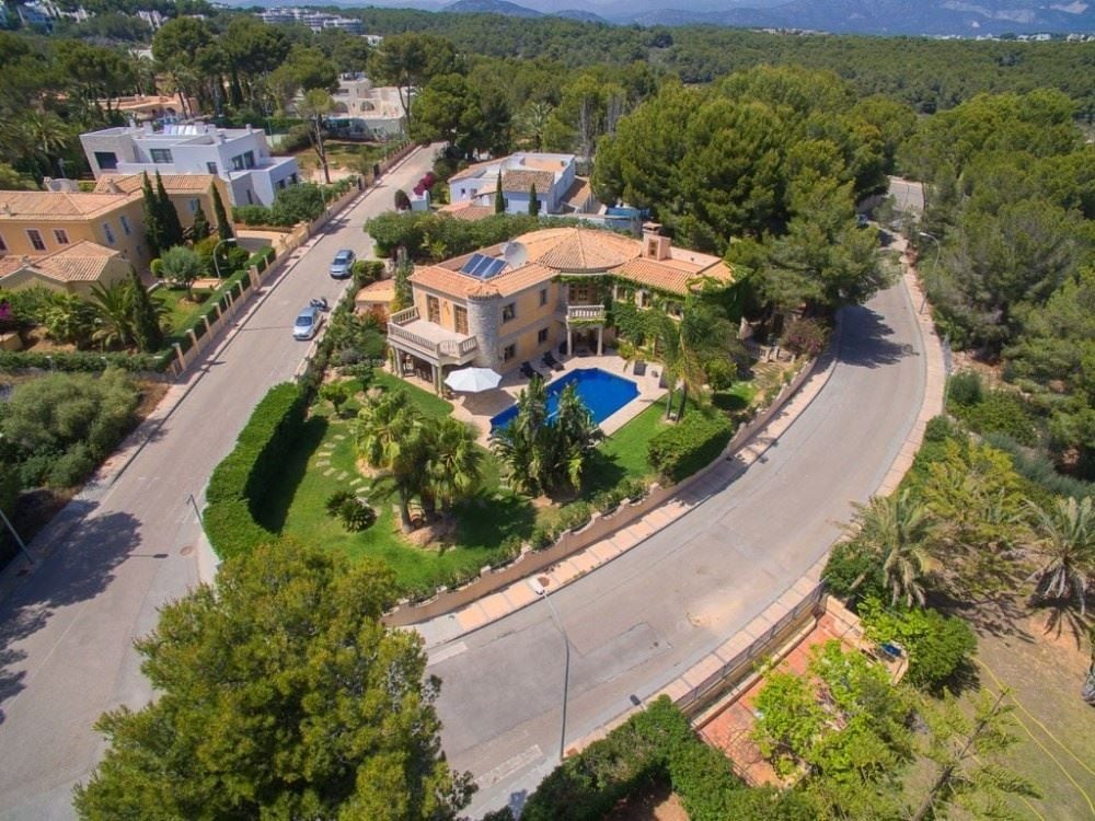 Villa in Comunitat Autonoma de les Illes Balears - view 1