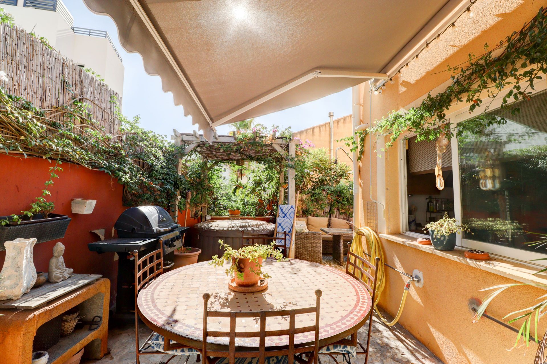 Villa in Palma de Mallorca - view 1