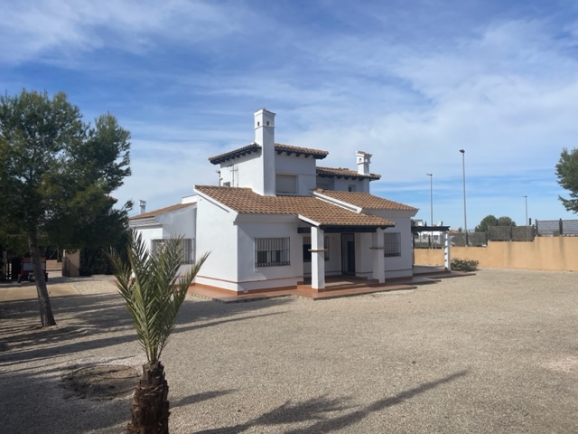 House in Fuentealamo - view 1