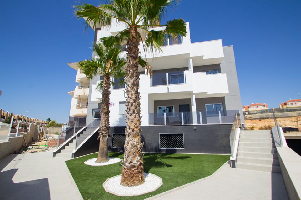 Penthouse in Villamartin - view 1