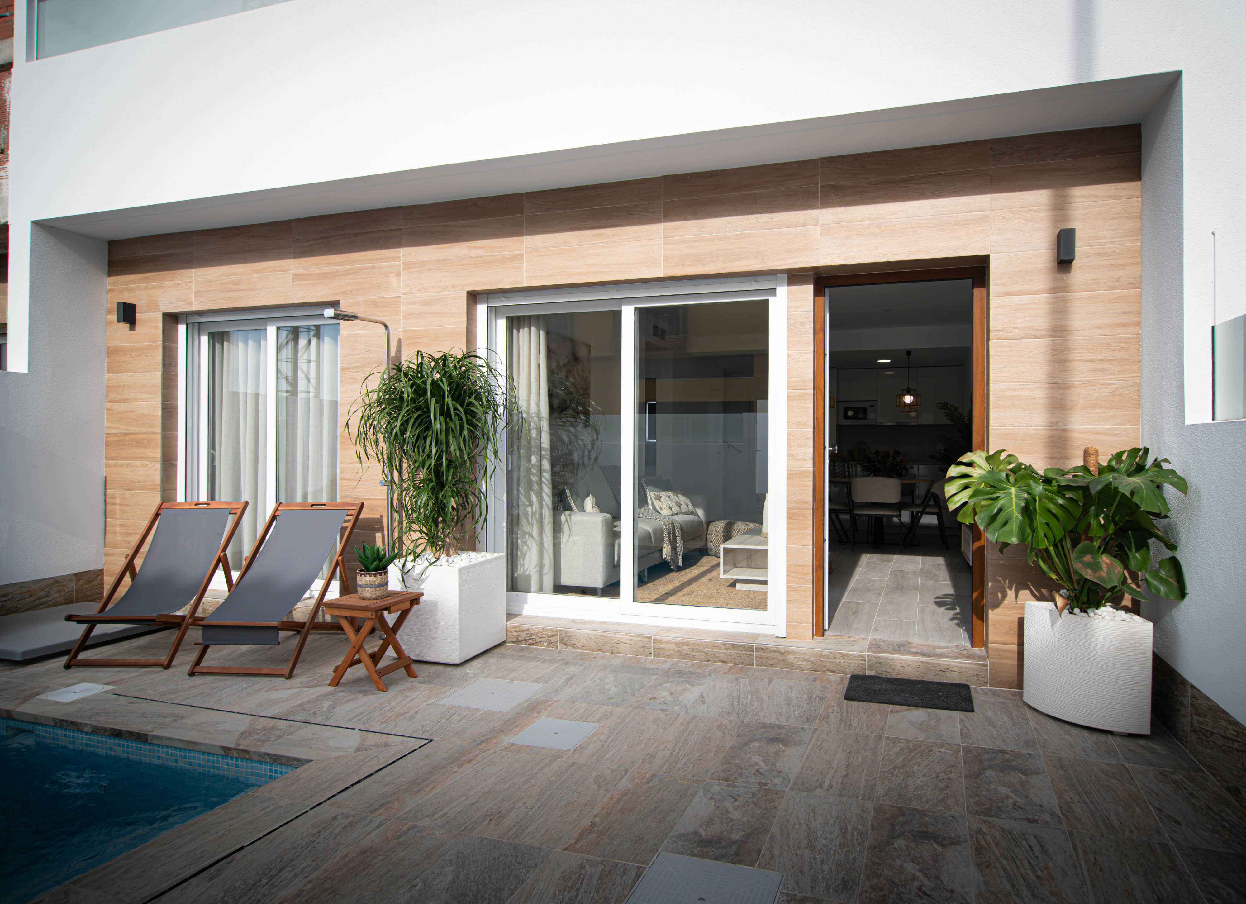 Villa in Santa Cruz - view 1