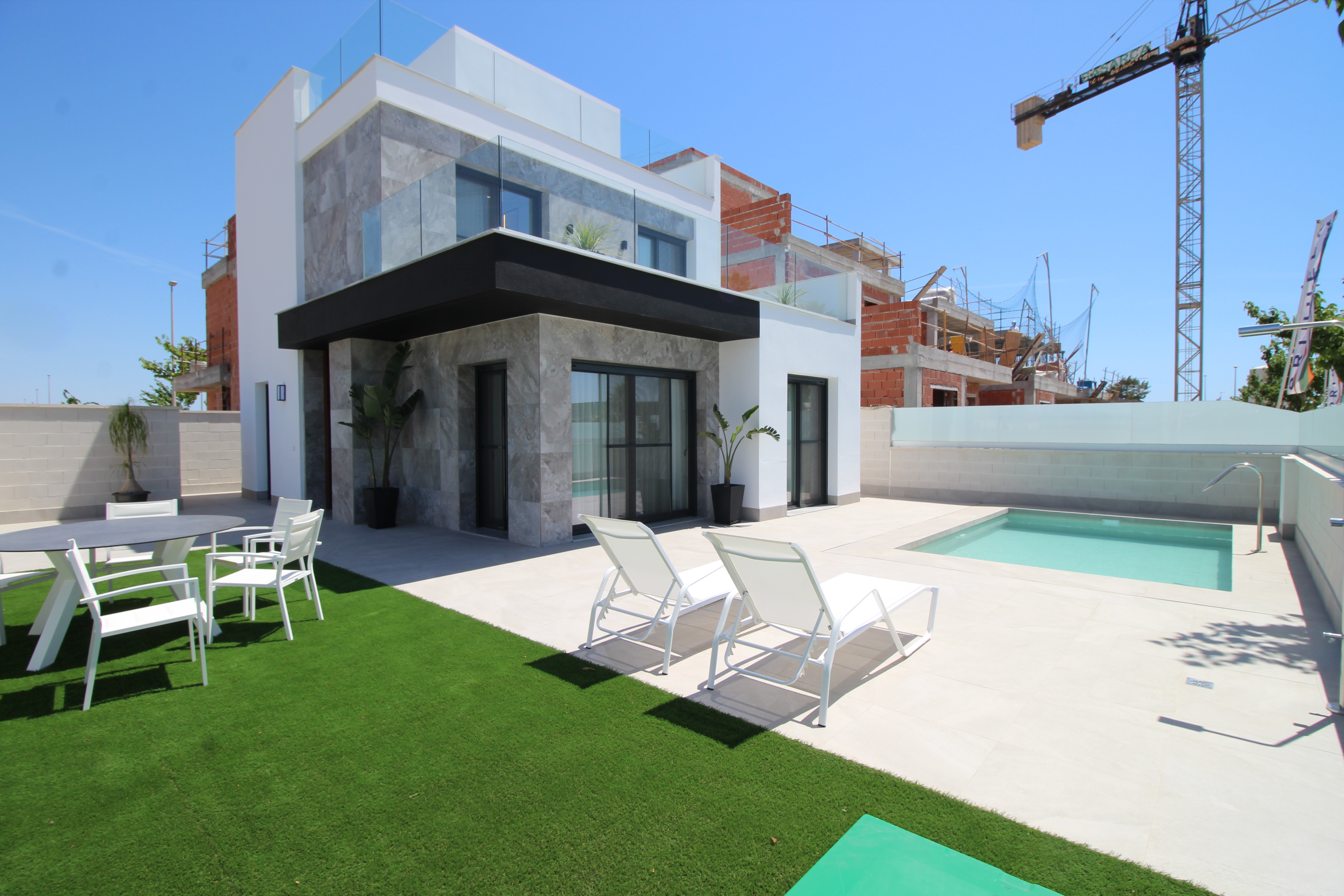 Villa in Alicante - view 1