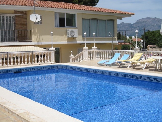 Villa in L'Albir - view 1
