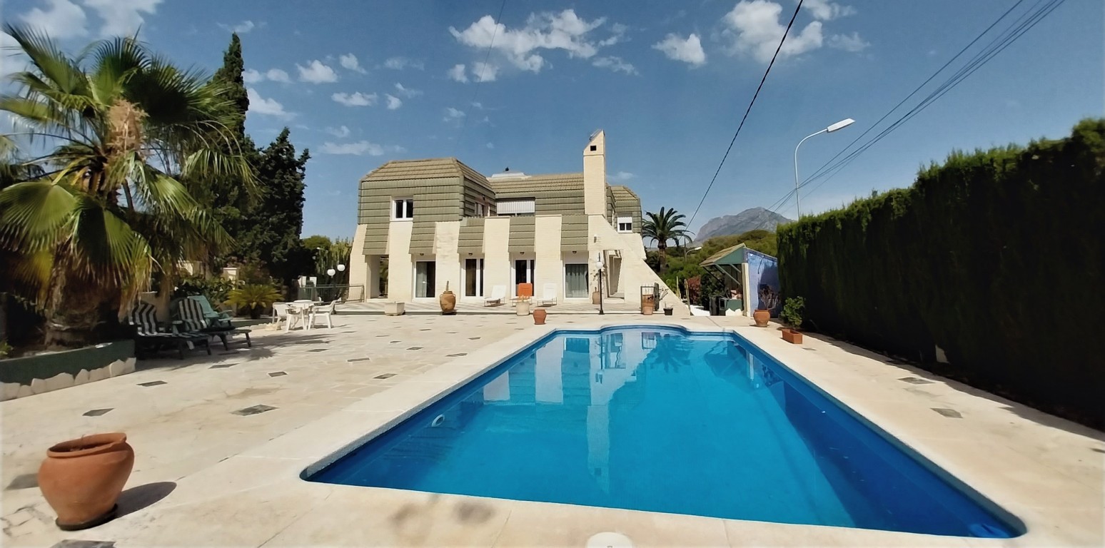 Villa in Sant Joan d'Alacant - view 1