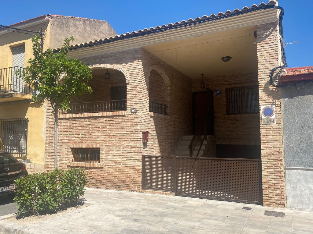 House in Alicante - view 1