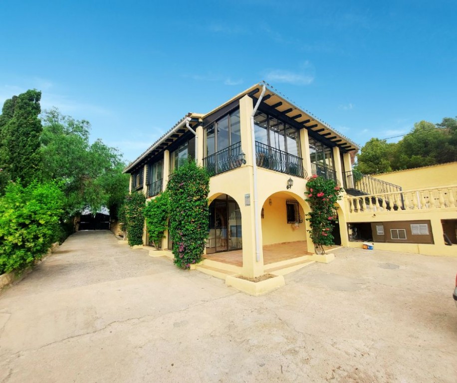 Villa in Altea - view 1