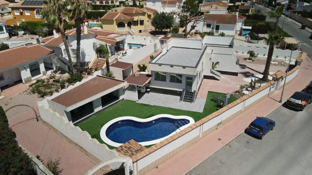 House in Alicante - view 1