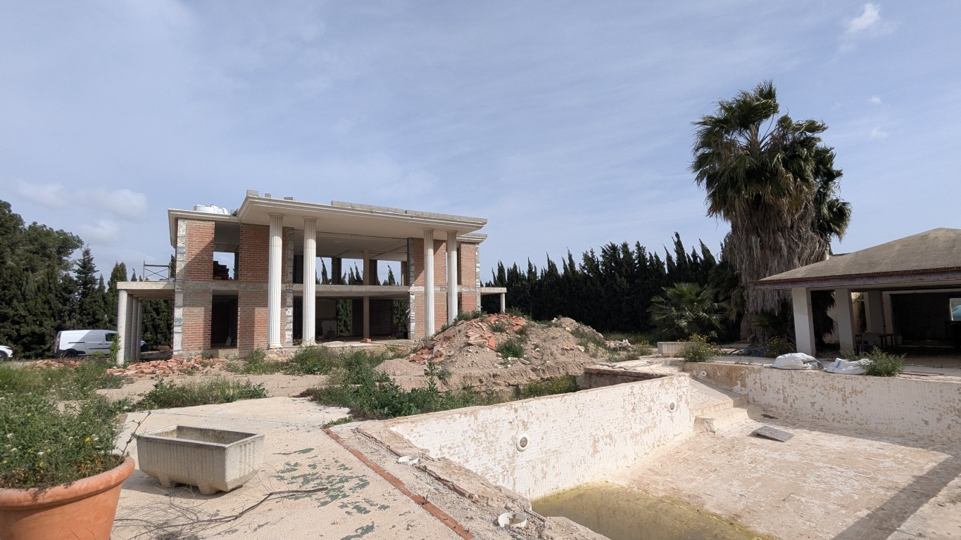 House in Alicante - view 1