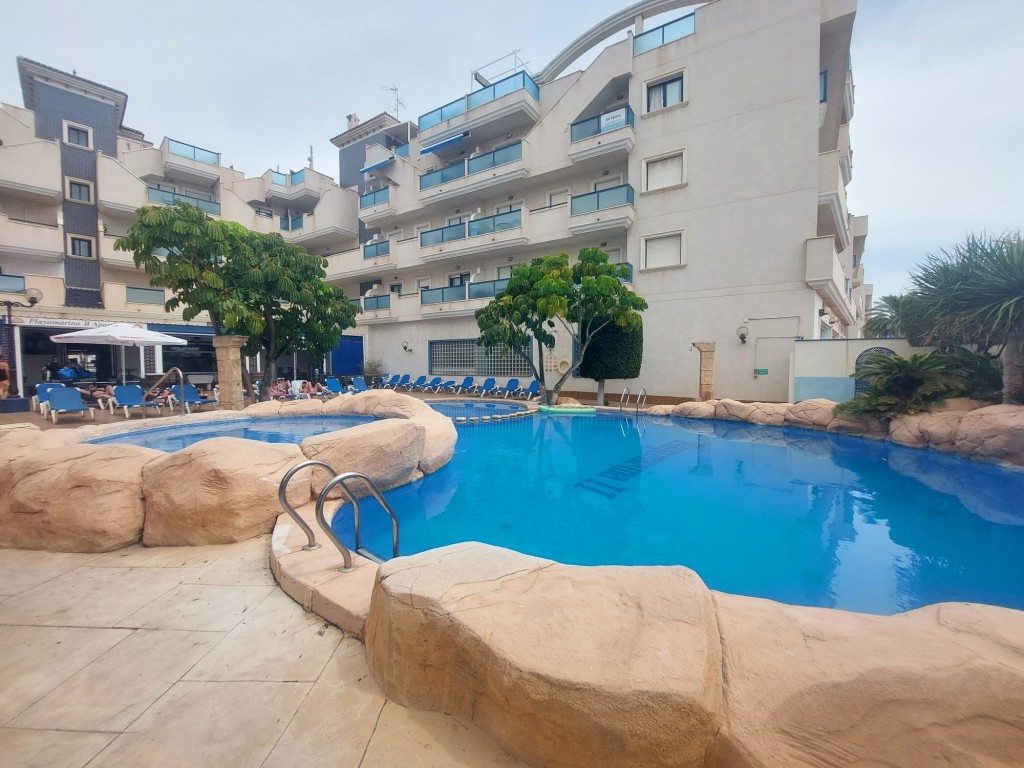Apartment in Alicante - view 1