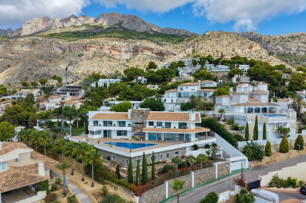 Villa in Altea - view 1
