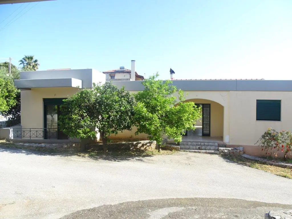House in Kefalas - view 1