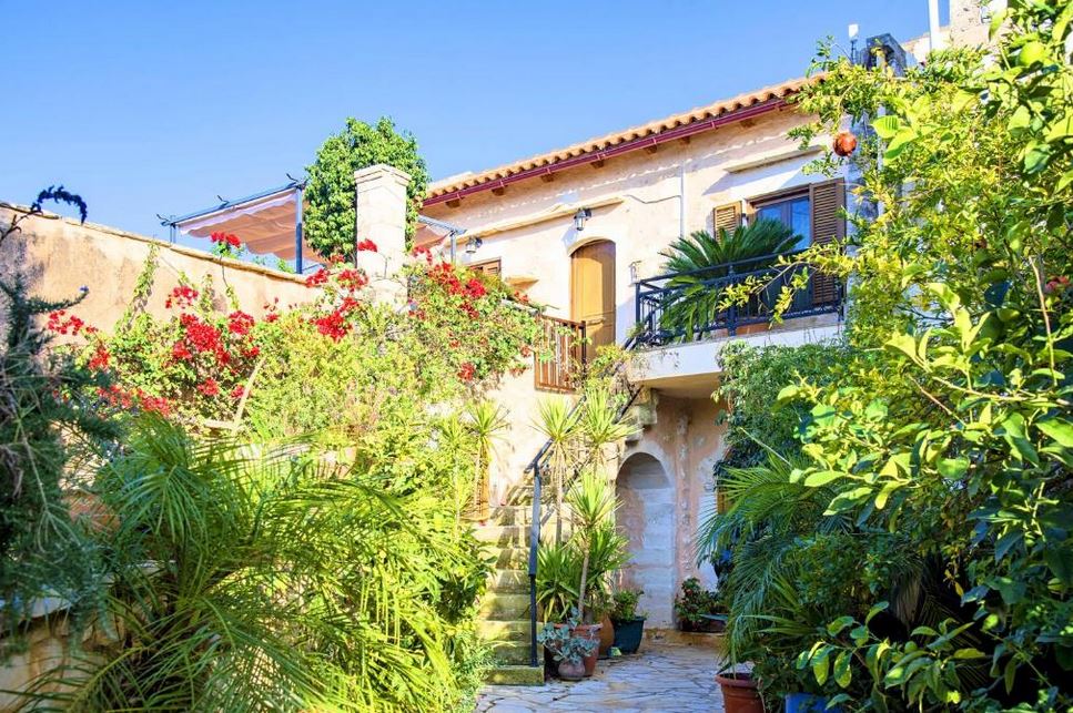 House in Chania - view 1