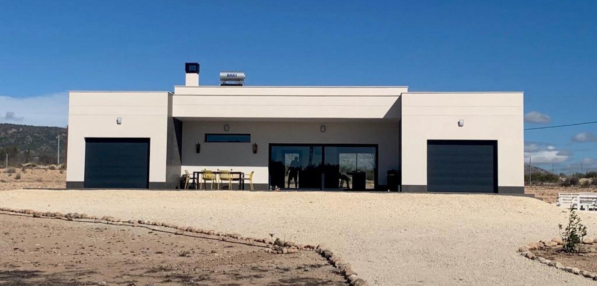 House in Pinoso - view 1