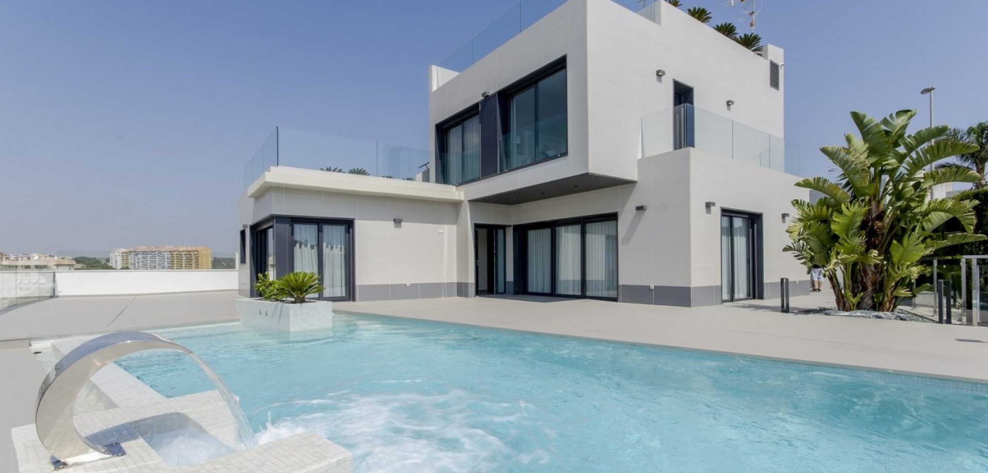 House in Dehesa de Campoamor - view 1