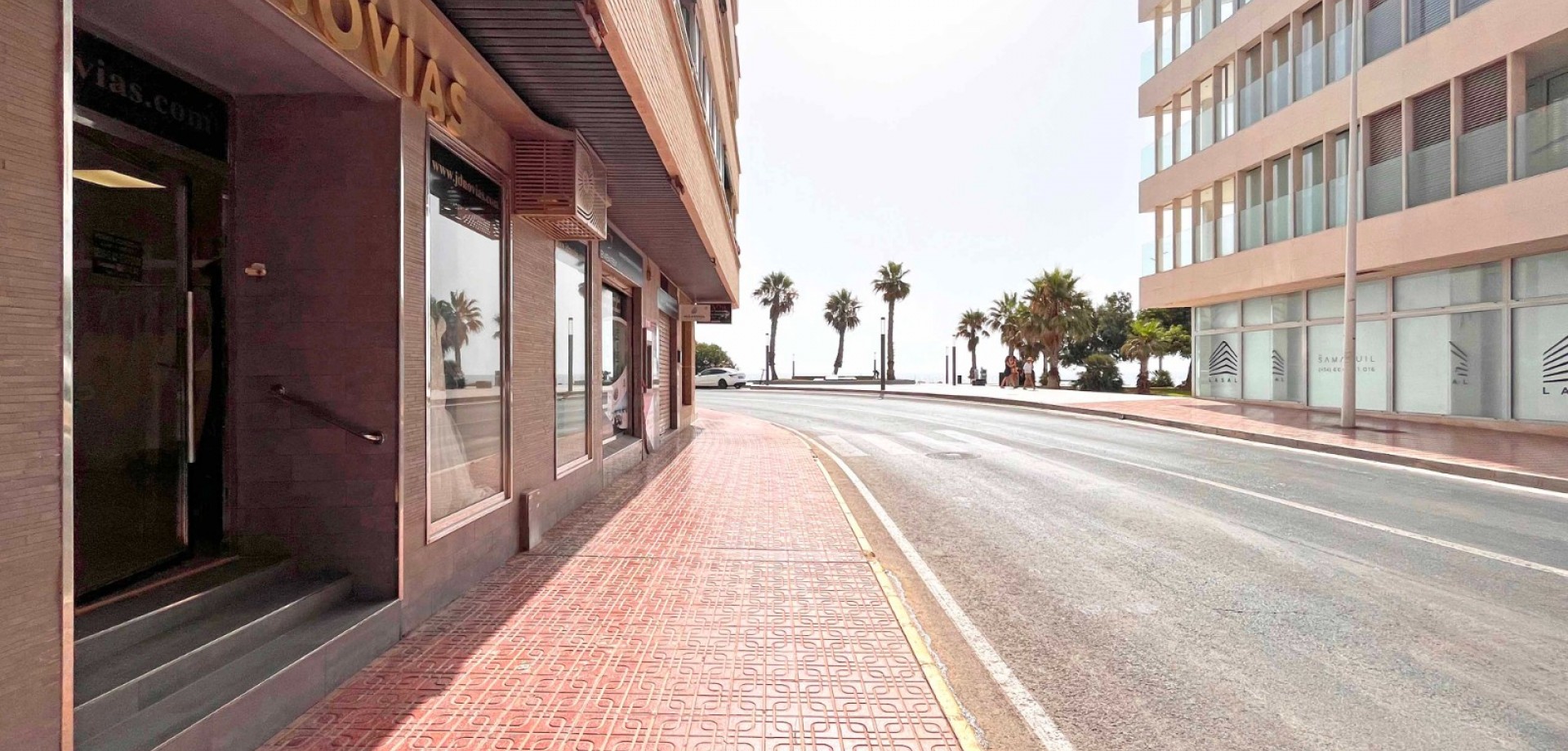 House in Alicante - view 1