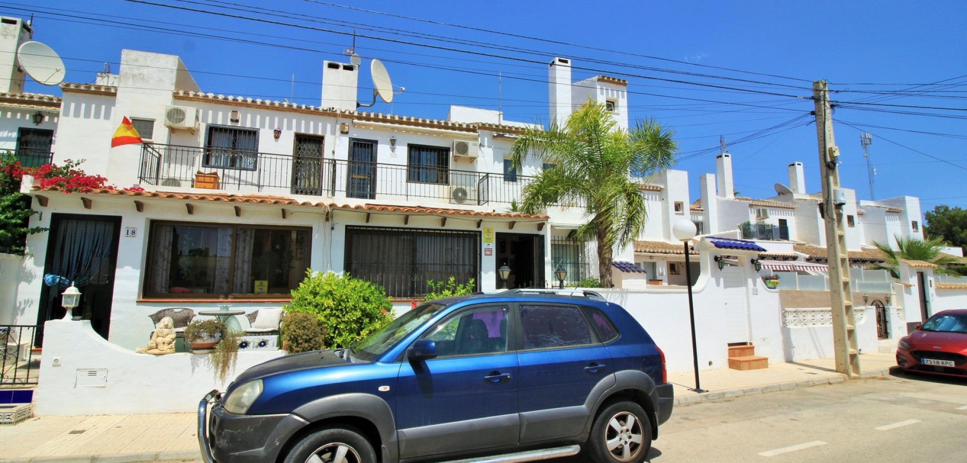 House in San Miguel de Salinas - view 1