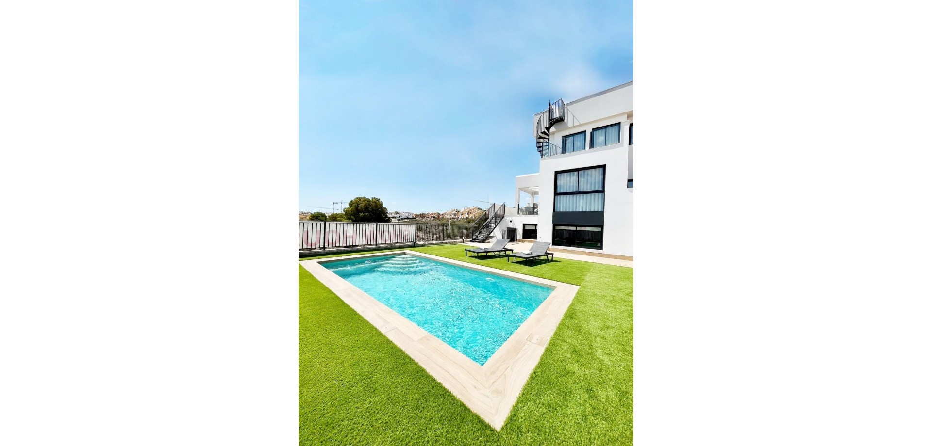 House in Algorfa - view 1