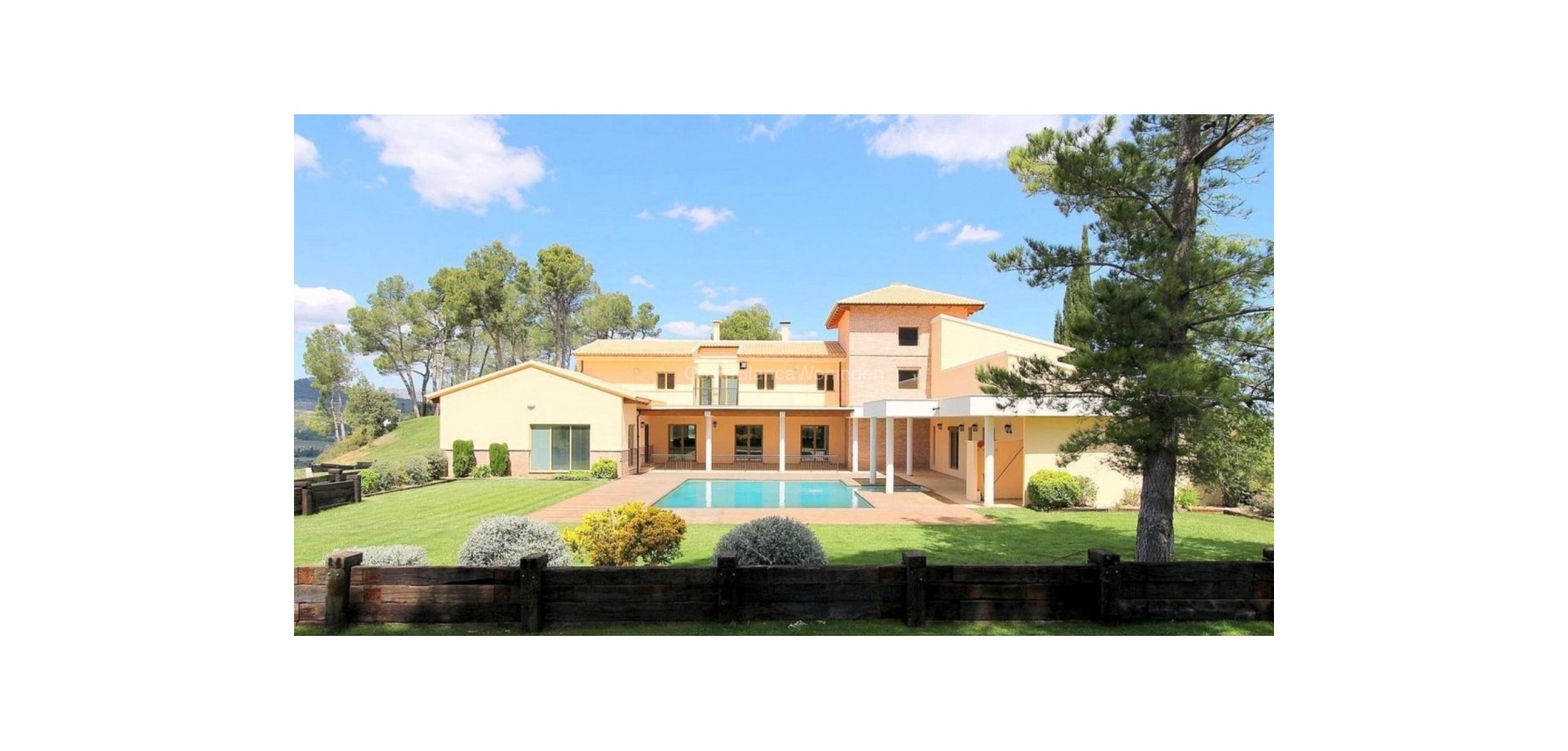 House in Penaguila - view 1