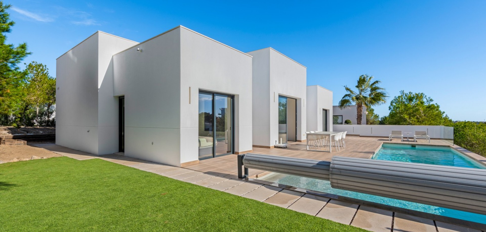 House in El Pinar de Campoverde - view 1