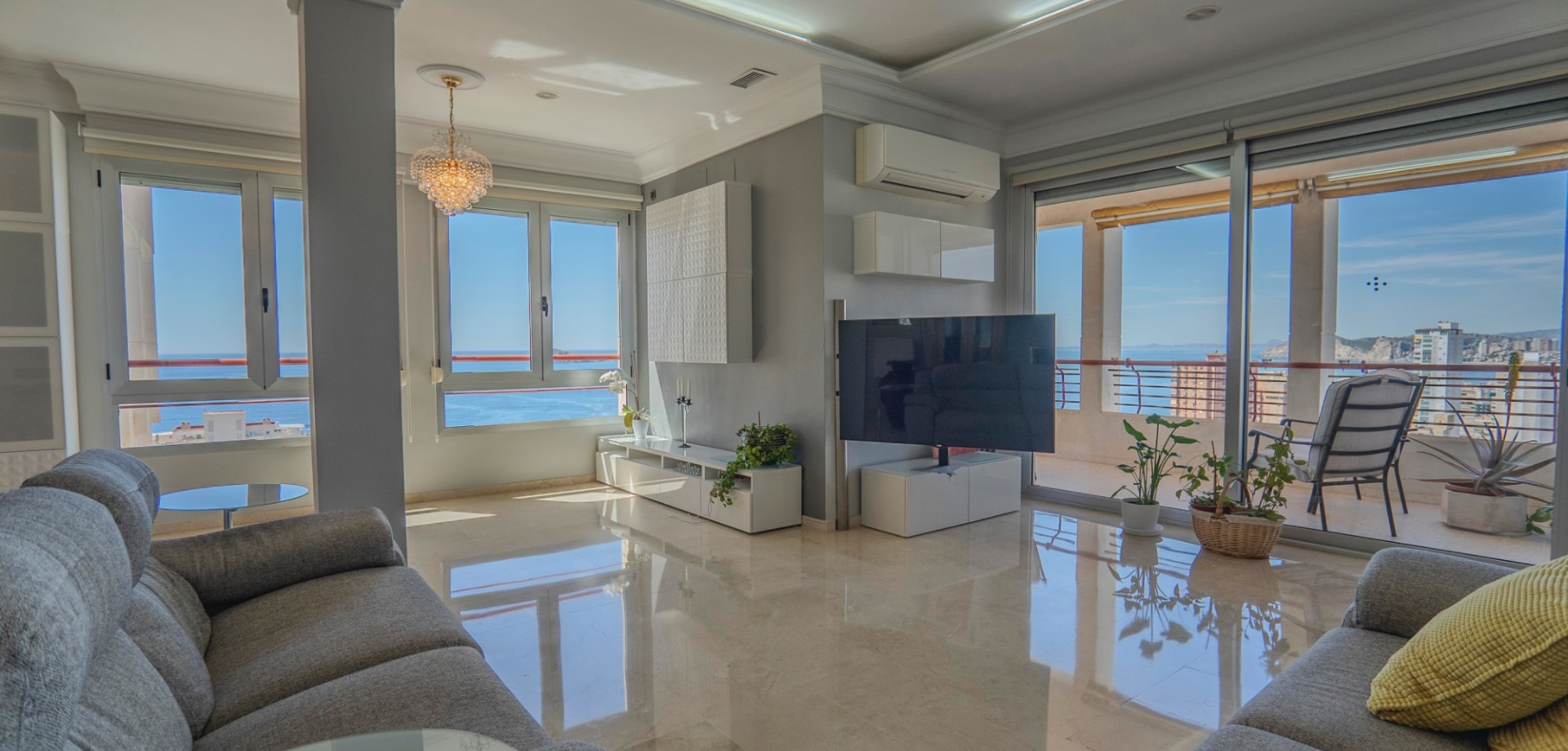 Apartment in Benidorm - view 1