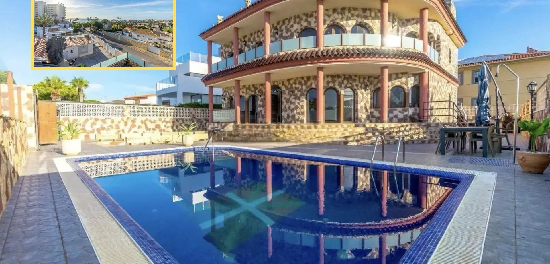 House in La Zenia - view 1