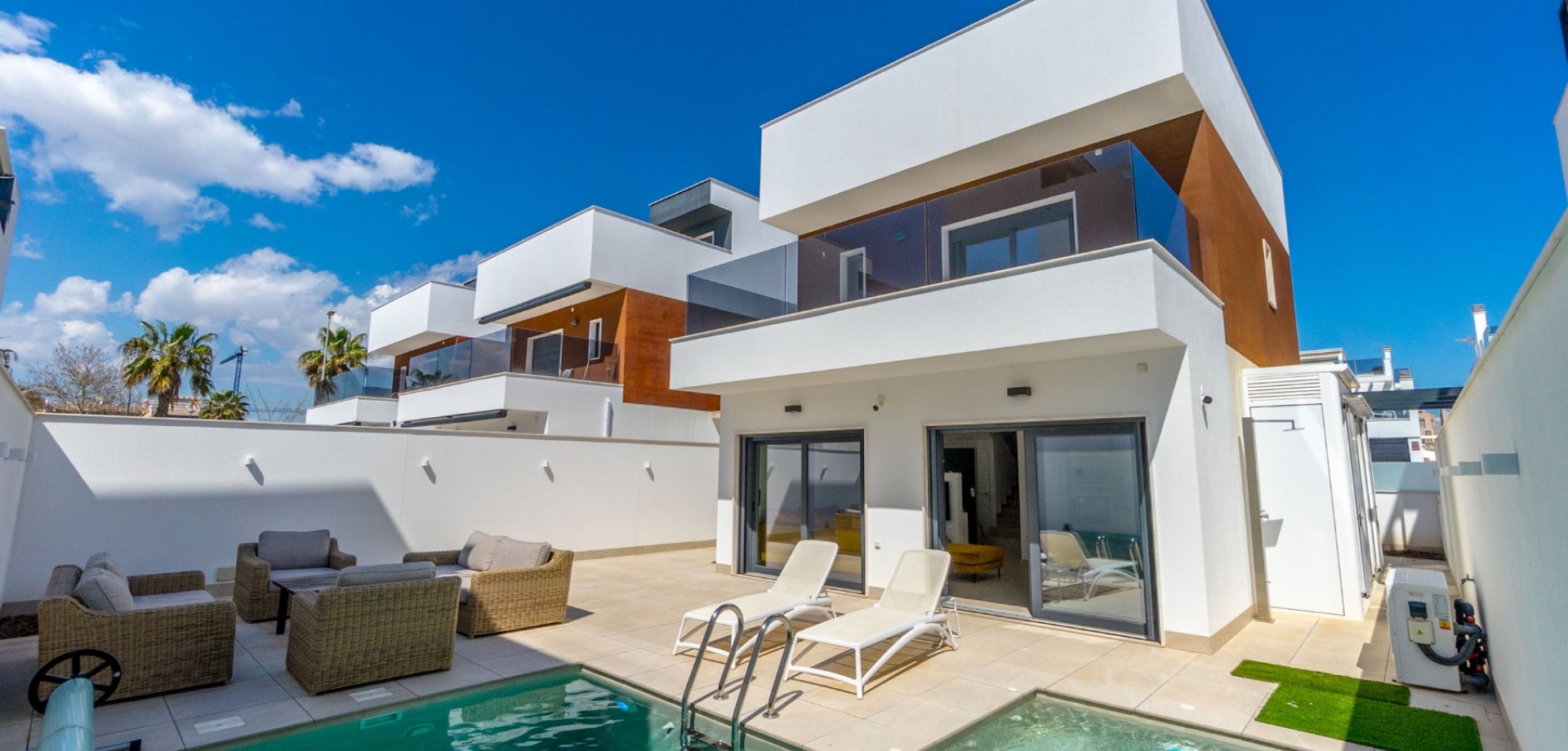 House in Torre de la Horadada - view 1