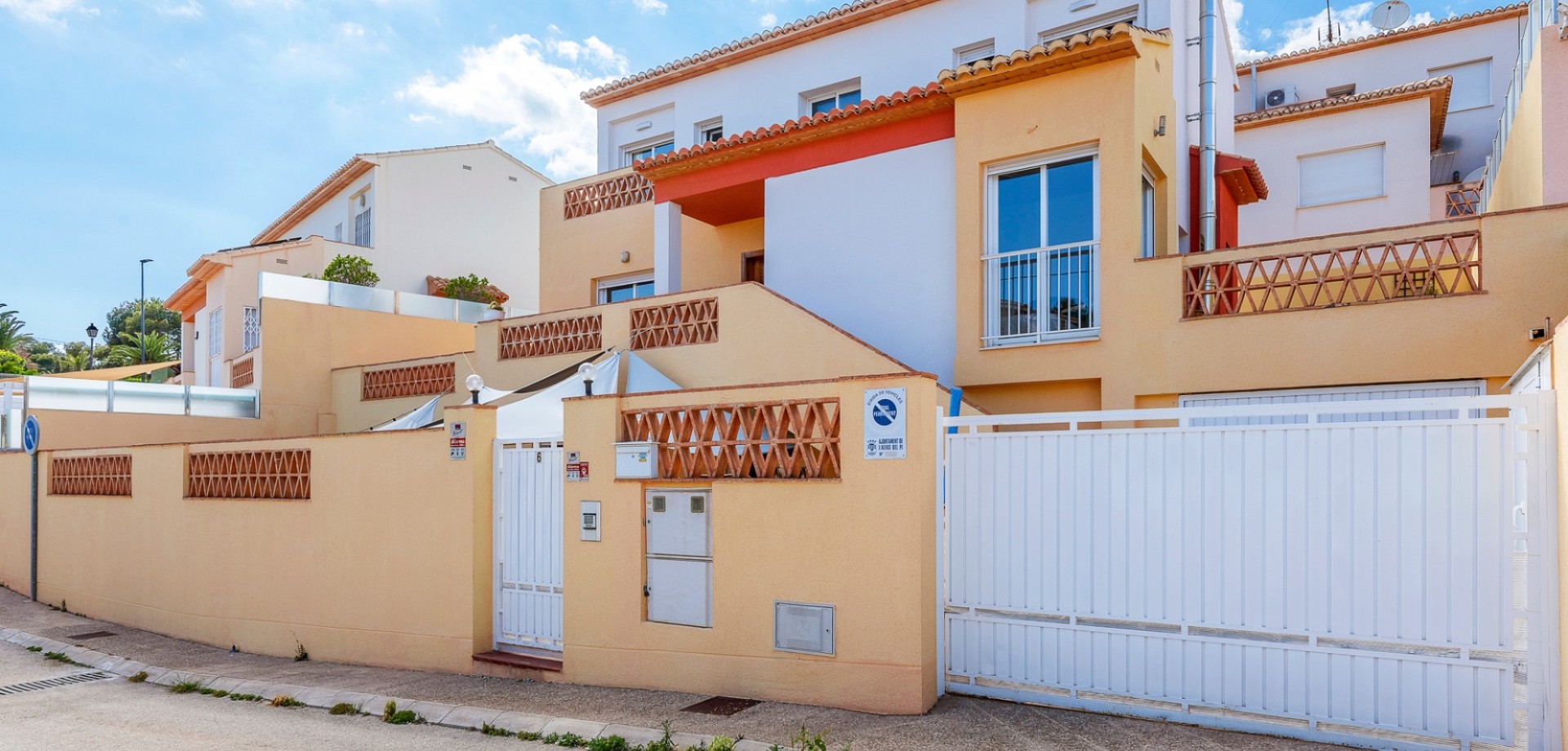 House in l'Alfas del Pi - view 1