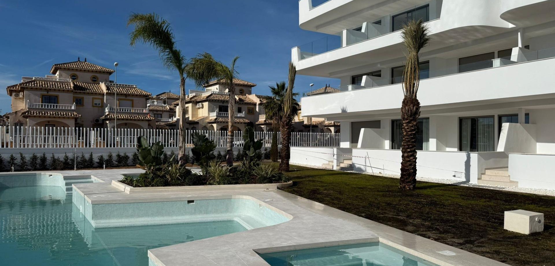 Apartment in Dehesa de Campoamor - view 1