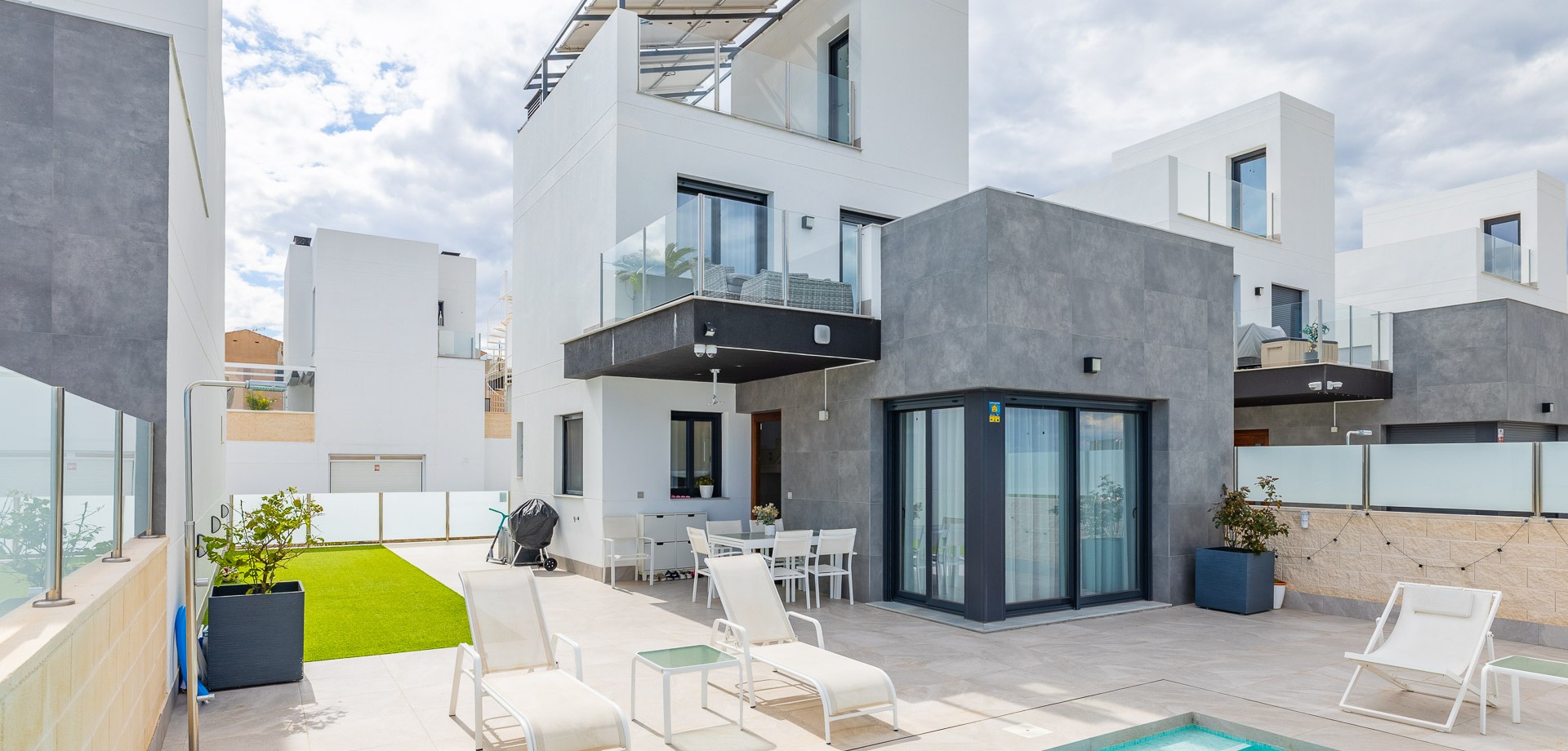 House in Residencia los Altos - view 1