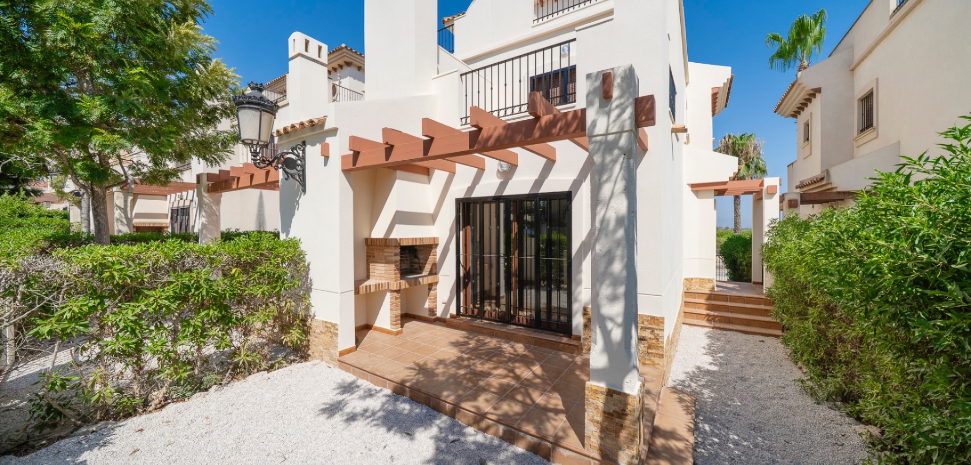 House in Algorfa - view 1