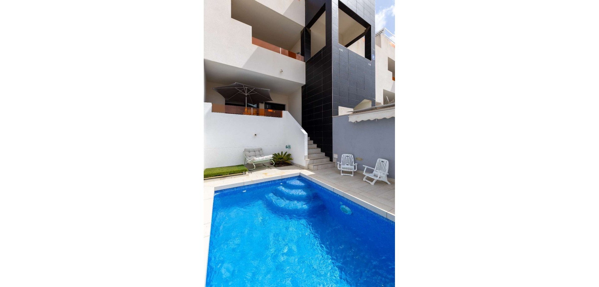 House in Villamartin - view 1