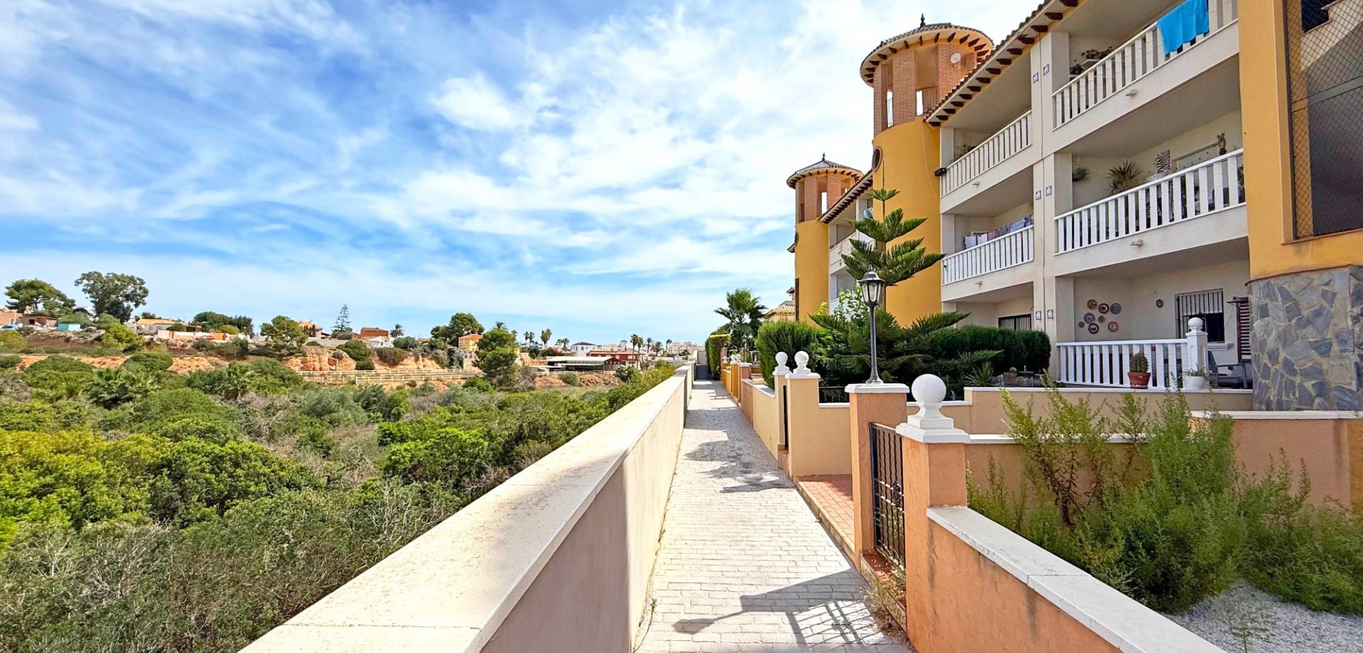 Apartment in Urbanizacion los Balcones - view 1