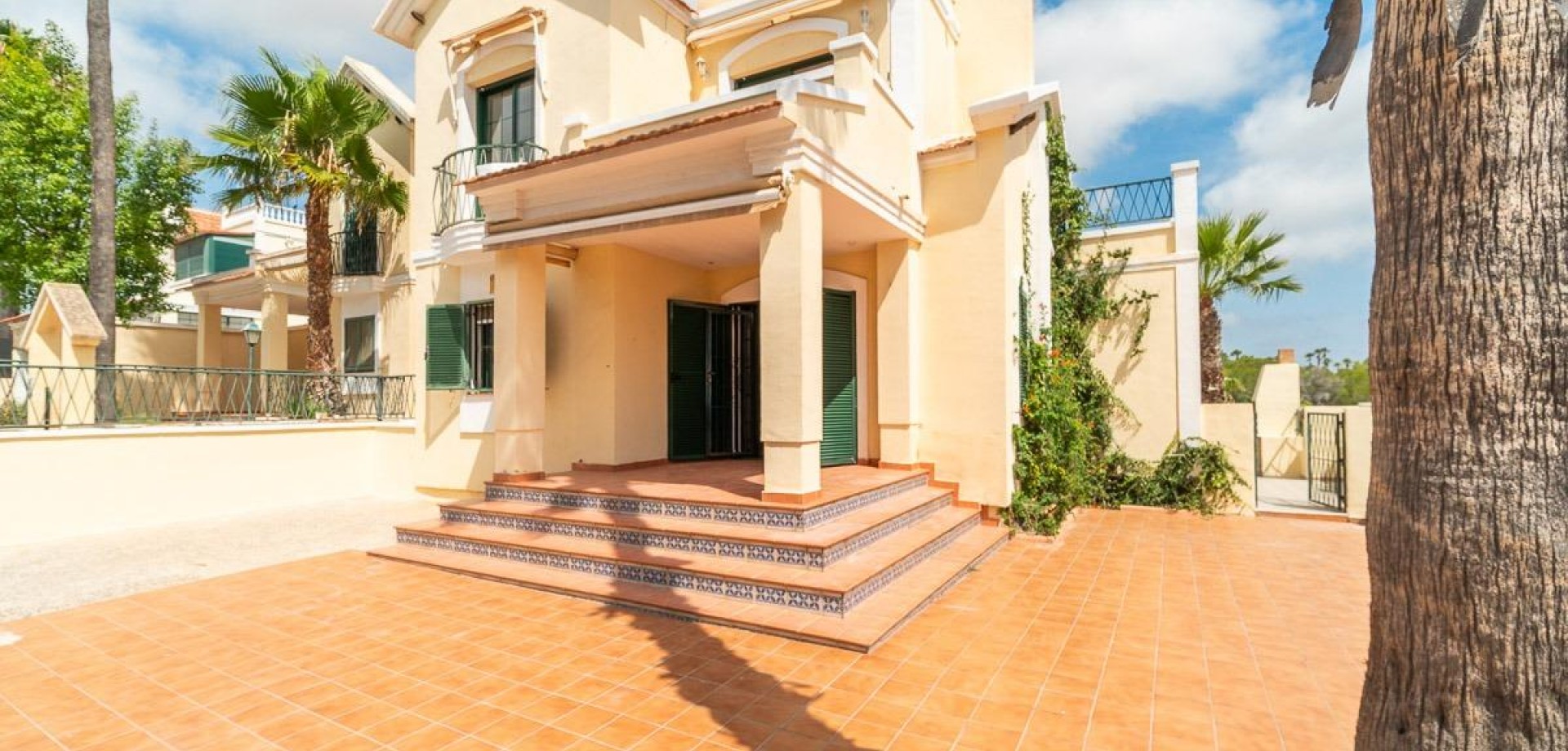 House in Urbanizacion los Balcones - view 1