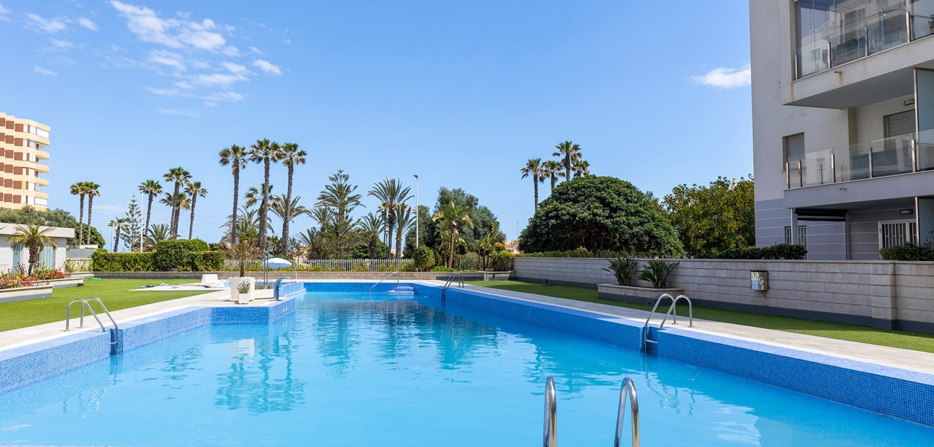 Apartment in Torrelamata - view 1