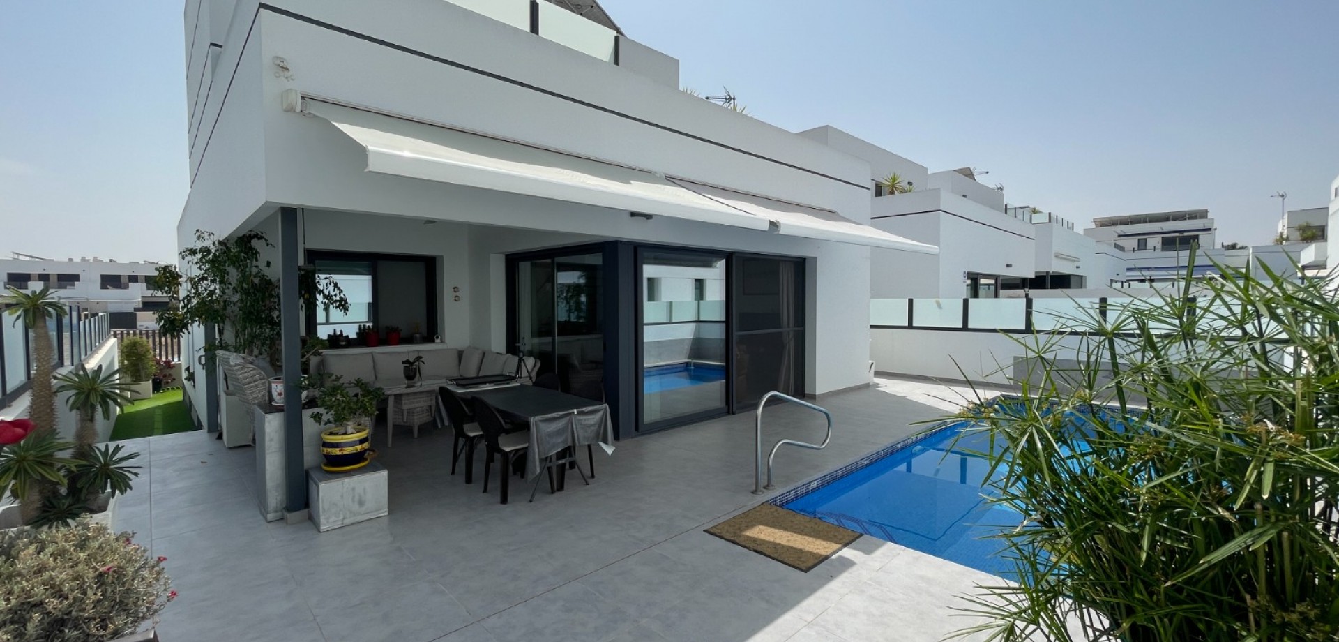 House in Dolores - view 1