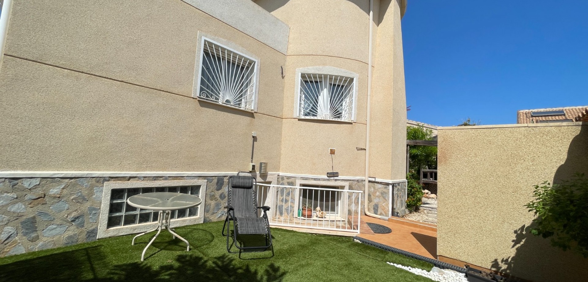 House in Rojales - view 1