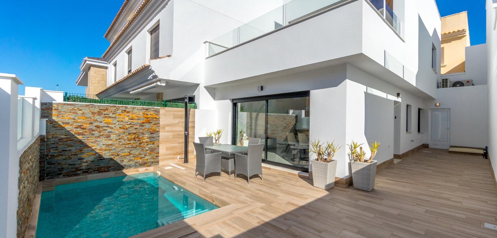 House in San Pedro del Pinatar - view 1