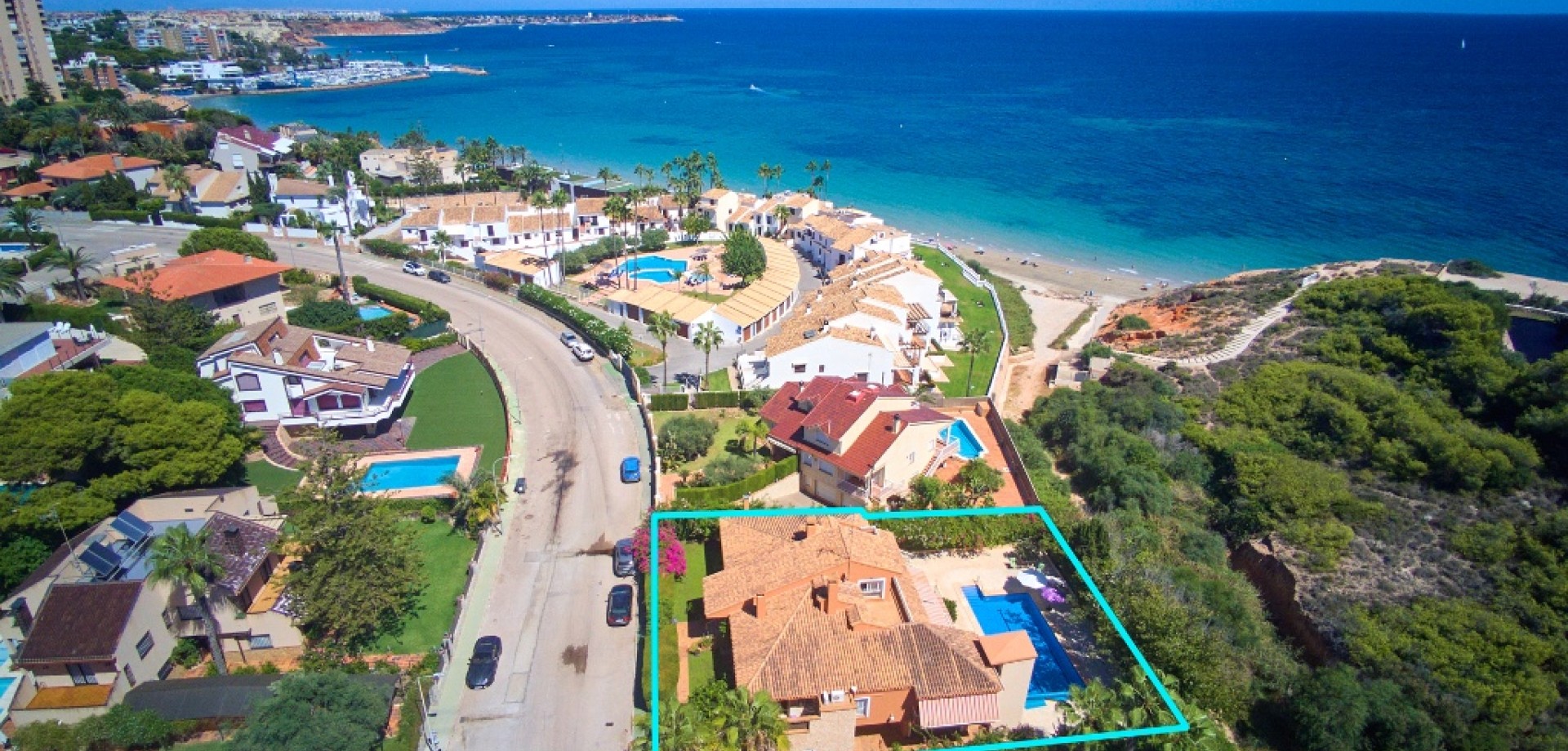 House in Dehesa de Campoamor - view 1