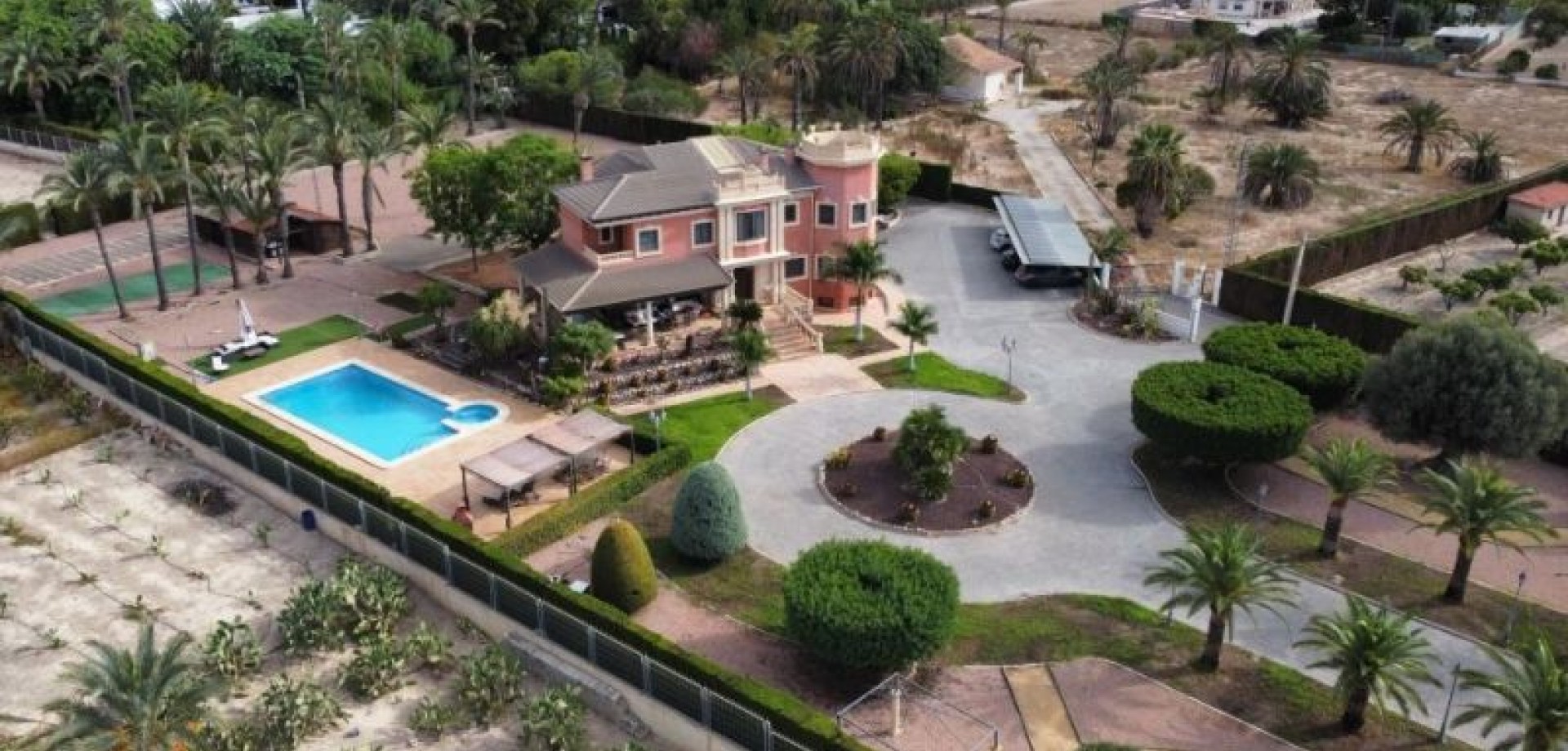 House in Elche - view 1