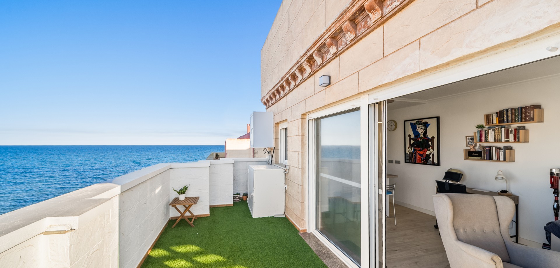 Apartment in Torrelamata - view 1