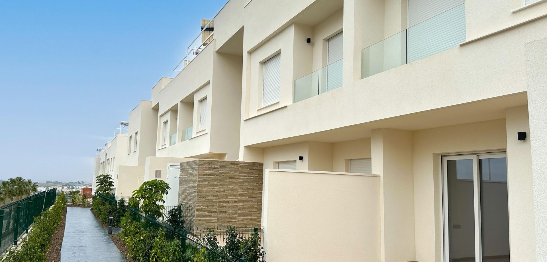 House in Algorfa - view 1