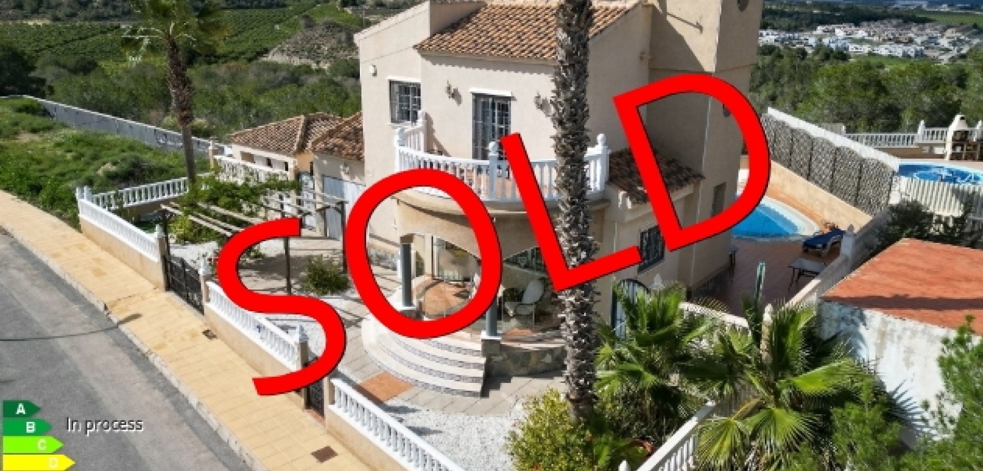 House in San Miguel de Salinas - view 1