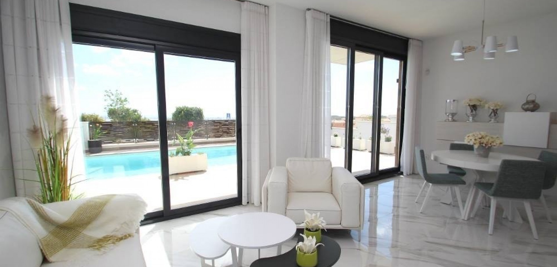 House in Dehesa de Campoamor - view 1