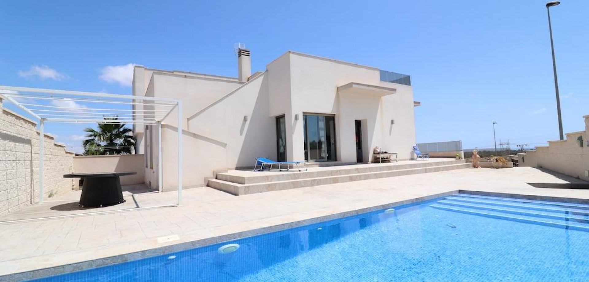 House in San Miguel de Salinas - view 1