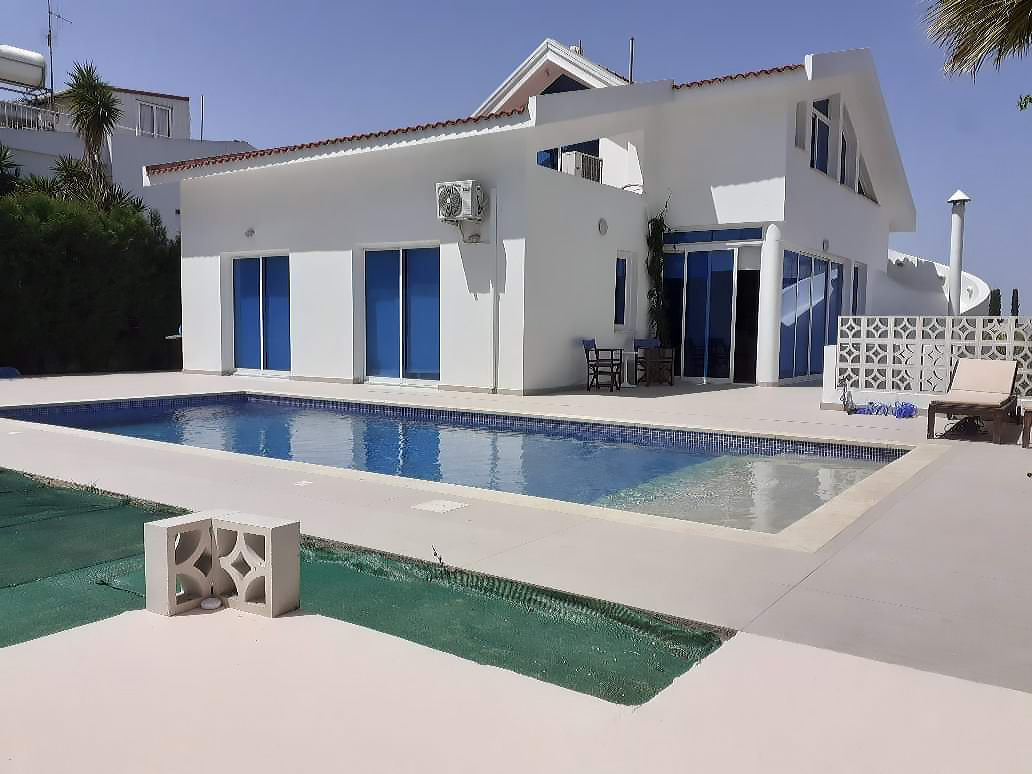 House in Strovolos - view 1