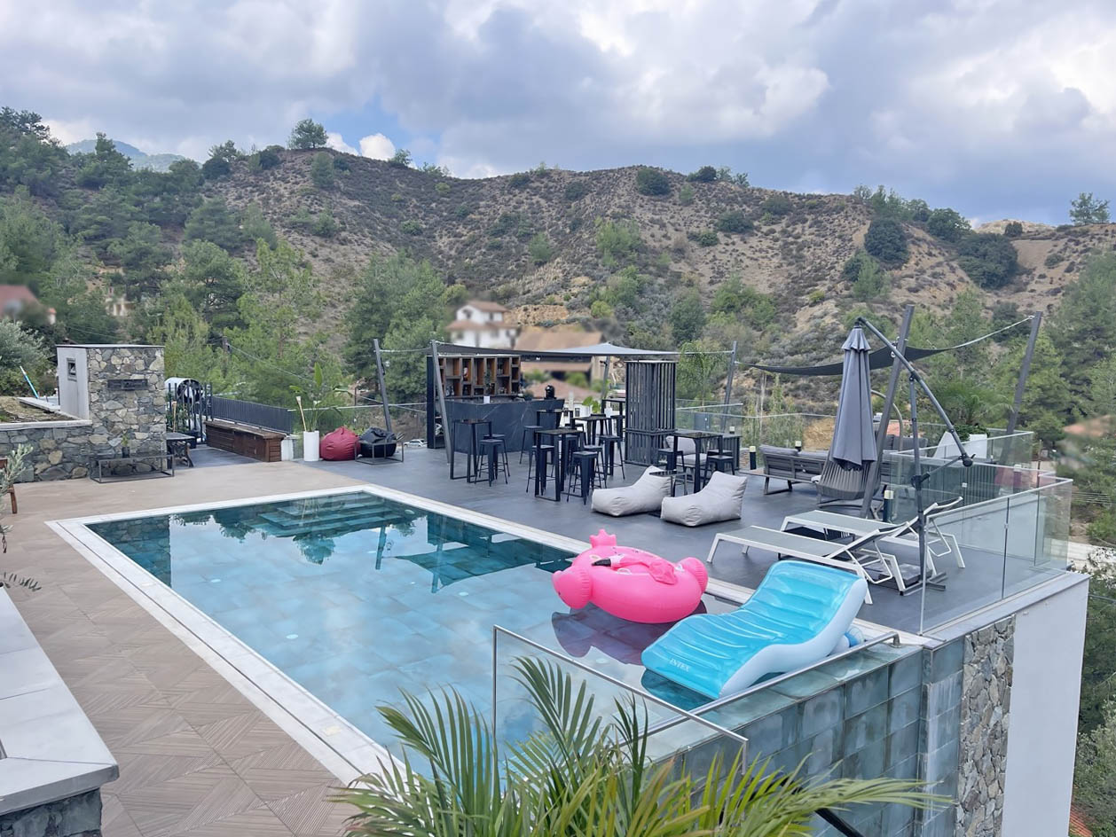 House in Kakopetria - view 1