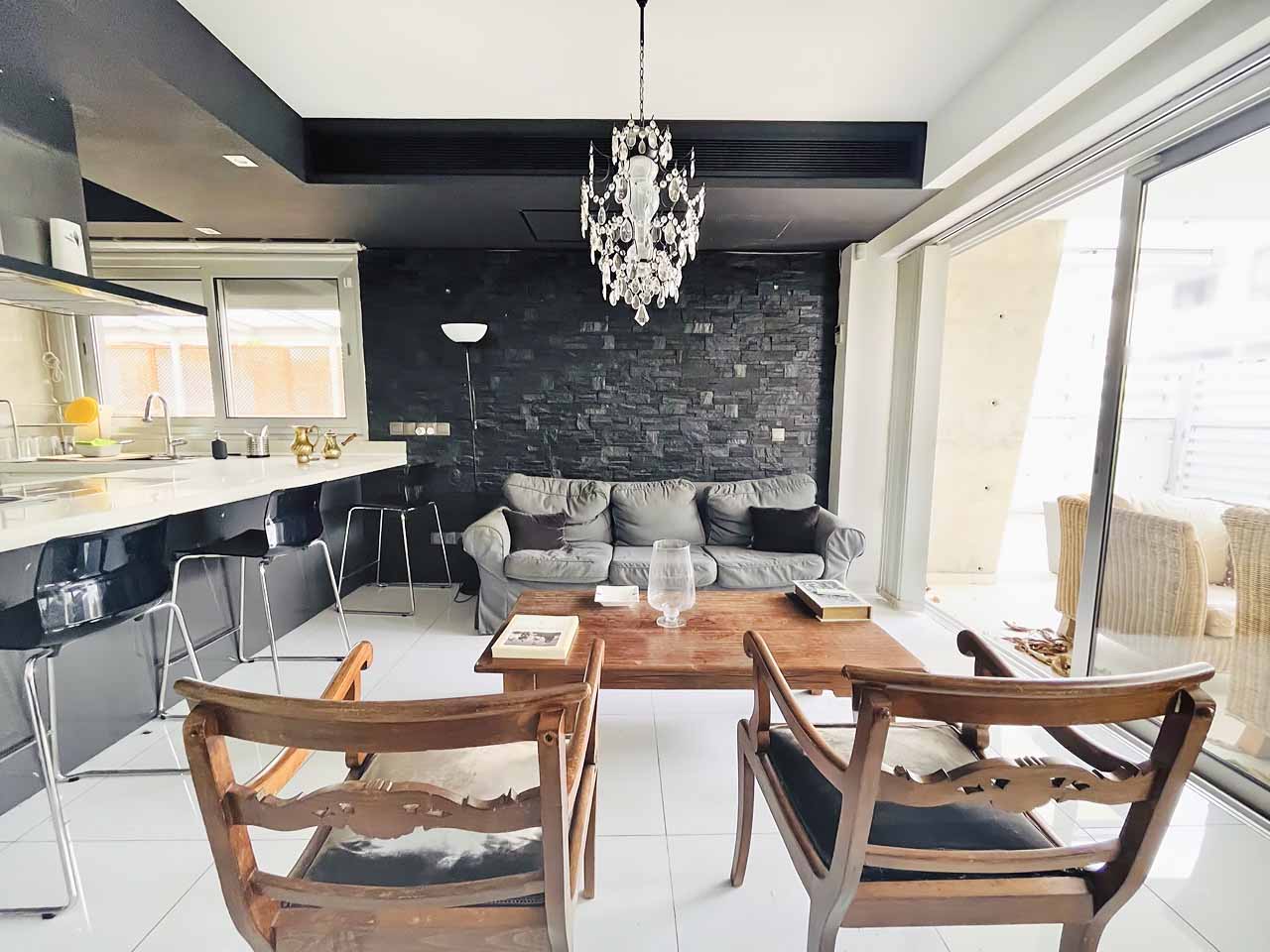 Apartment in Agios Dimitrios - view 1