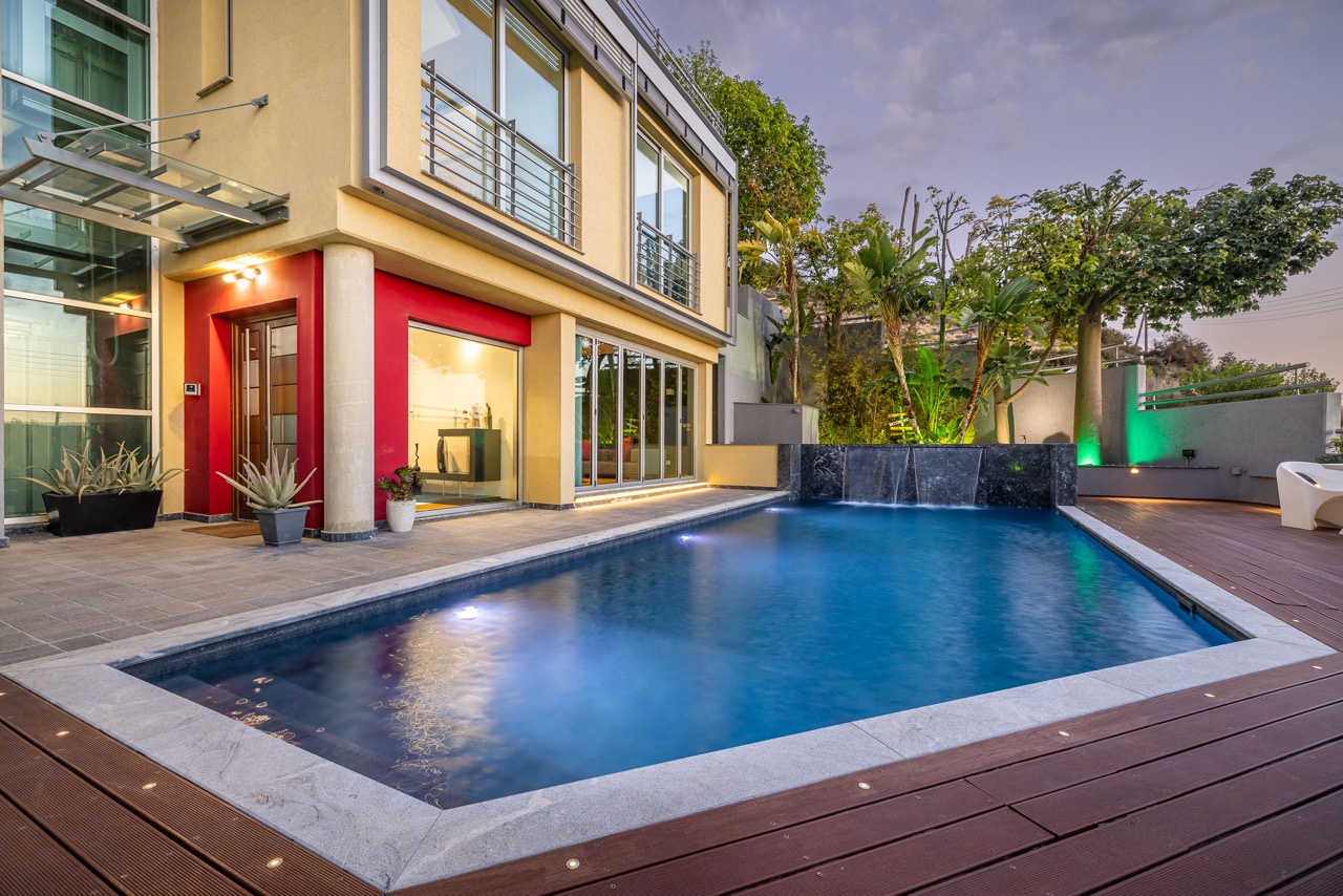 Villa in Mesa Geitonia - view 1