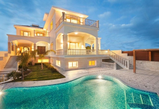 Villa in Agios Tychon - view 1