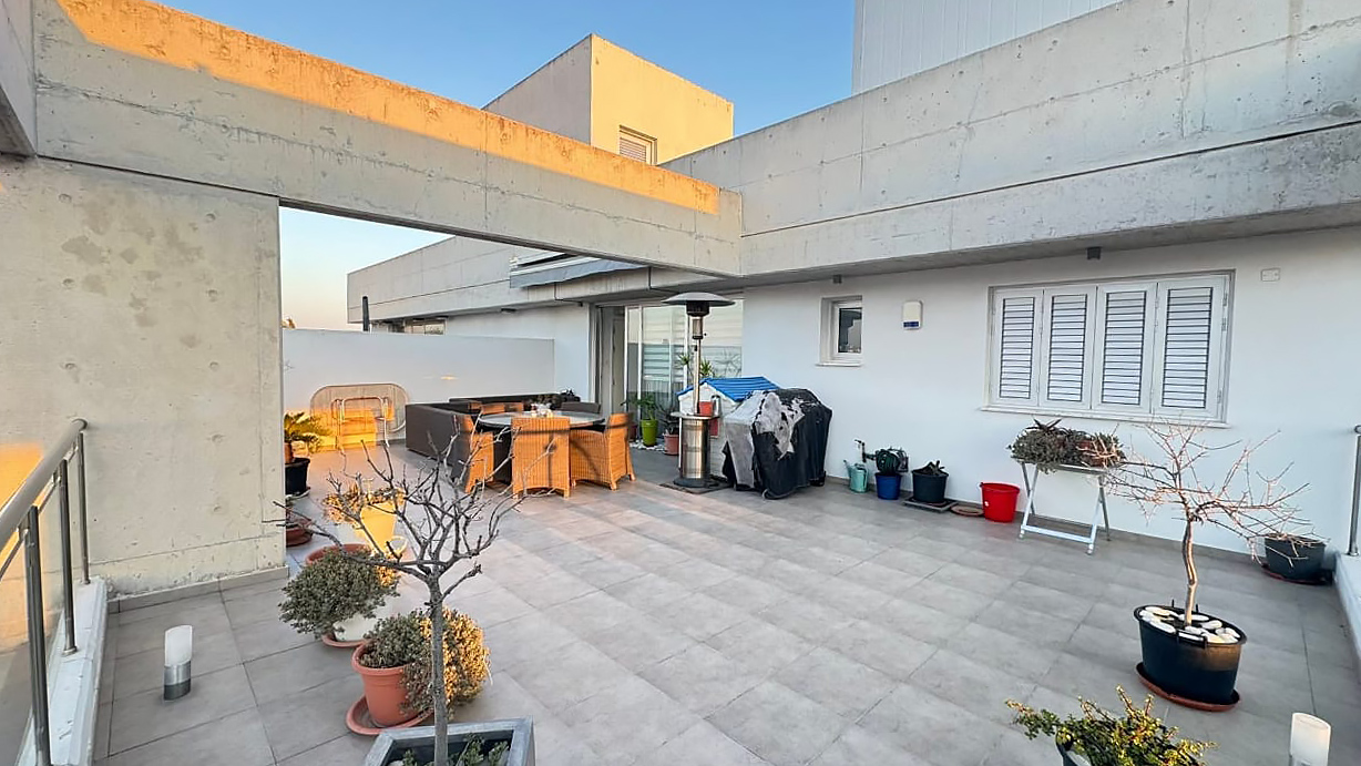 Penthouse in Agios Vasileios - view 1